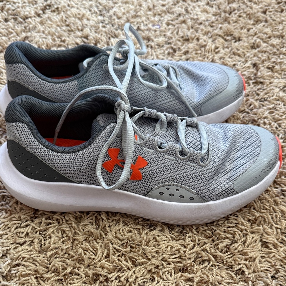 Under Armour Kids Sneakers in Gray and Orange